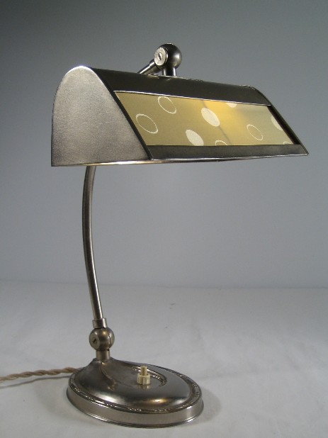 edle jugendstil pultlampe wie bankerslamp mit seidenschirm vernickelt um 1915 beautiful art nouveau desk lamp silk shade nickel plated 1915 original