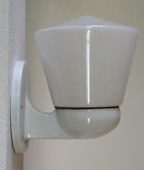 bauhaus porzellan wandleuchte kandem schraubglas um 1925