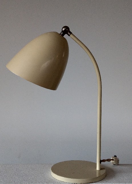 Le Phare Lausanne Tischleuchte mit flachem fuss um 1930