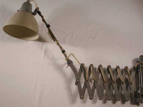scherenleuchte vermutlich b.a.g.turgi um 1935 in grau