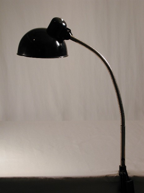 30erjahre christian dell schraubleuchte mit schwanenhals schwarz