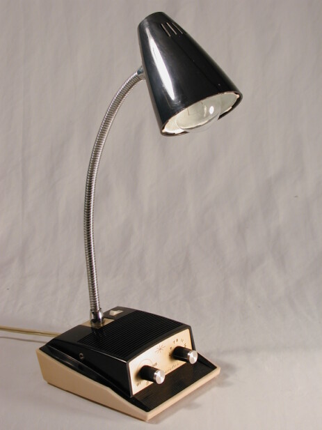 special 50's flexarm plastiv spot with 9v transistor radio