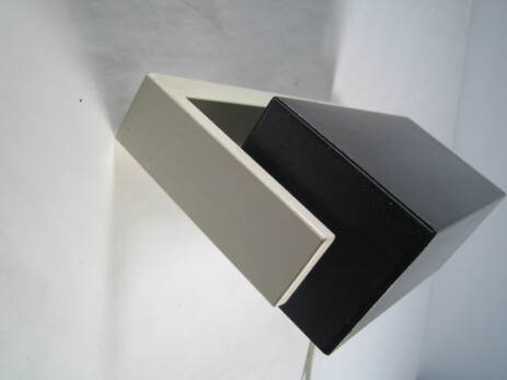 black & white 60erjahre metallapliquen