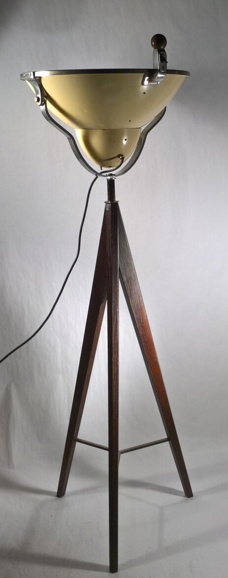 Belmag Spital Stehleuchte tripod stativ indsutrial design 1940