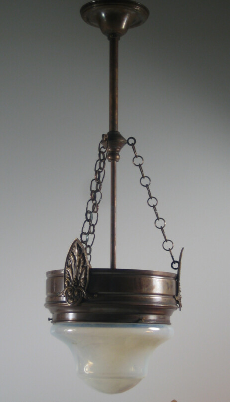 opalisierende jugendstil messingleuchte dekoriert um 1900