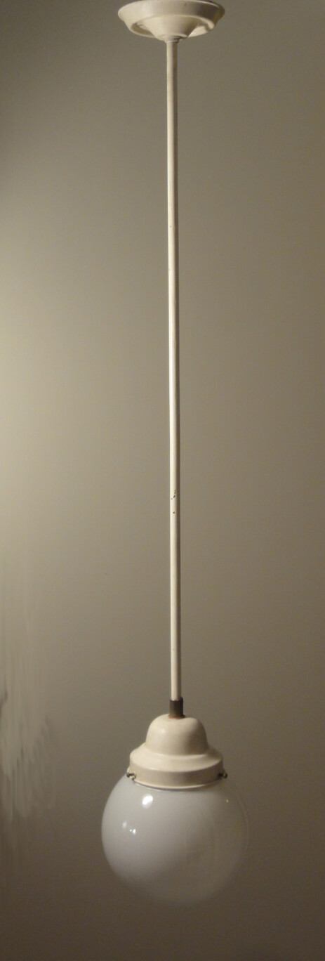 ein paar seltene lange spital pendelleuchten um 1925