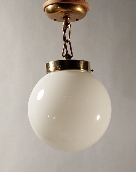 Jugendstil deckenleuchte opalglas messingmontierung 1920