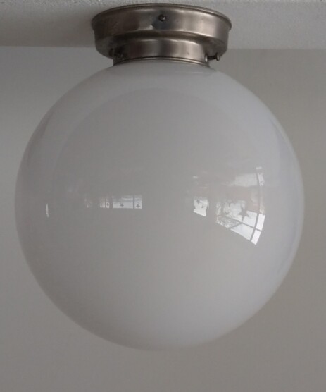 Bauhaus Kugelleuchte Deckenleuchte  Opalglas 1930