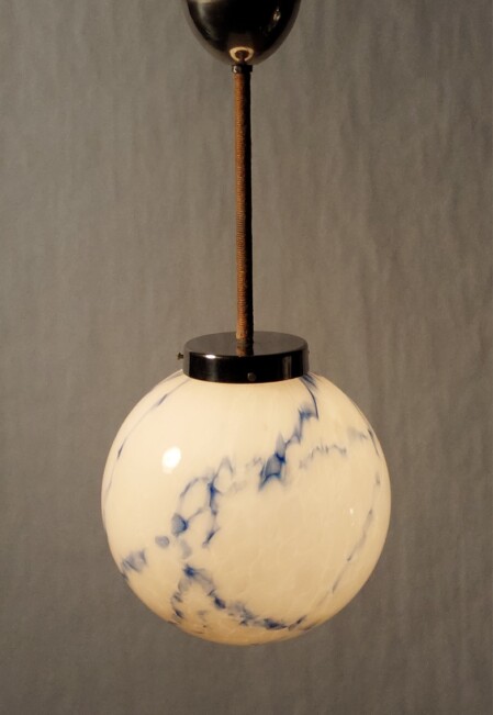 Glaskugel Deckenleuchte Art déco  blaue Einschmelzungen 1930