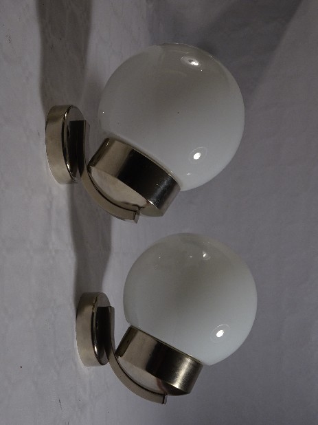 paar modernistische regent kugelglas-wandleuchten