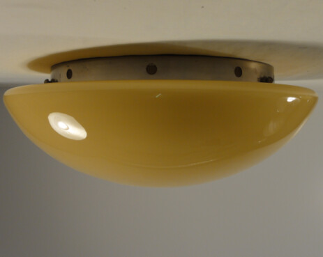 bauhaus deckenkuppel an nickelmontage crème um 1930