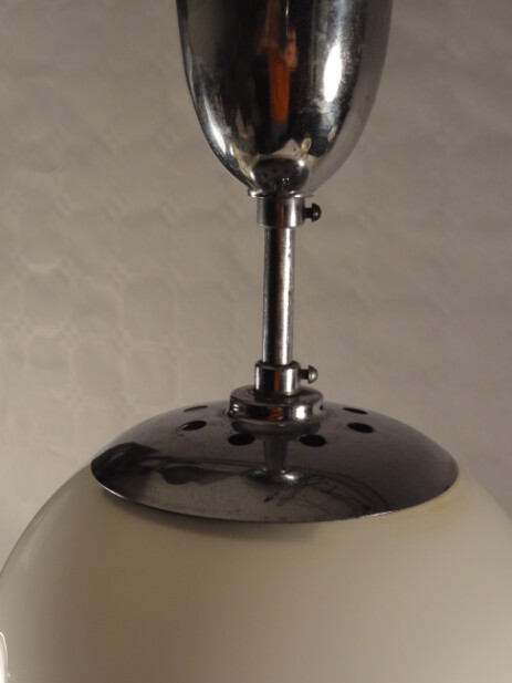 feine, verchromte art déco kugelleuchte