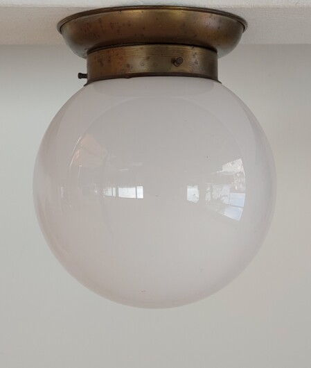 modernistische Deckenleuchte Glas weiss kugel 1930