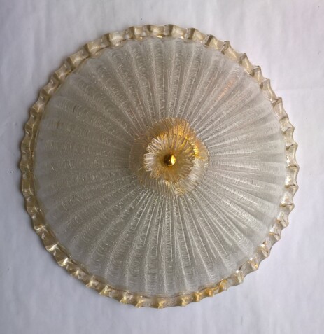 mittelgrosse barovier & toso deckencloche mit goldeinschmelzungen um 1955