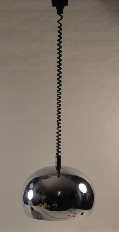 schöne und schwere chromstahl deckenkugel um 1970