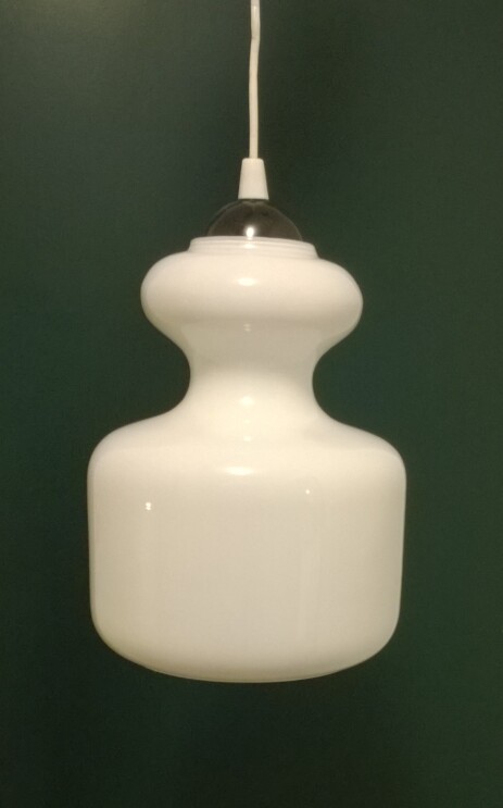 weisse pilz hängeleuchte aus opalglas, um 1970