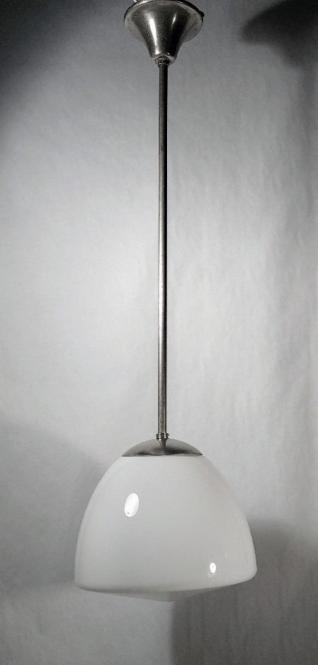 4 grosse bauhaus hängeleuchten opalglas Philips 1930  