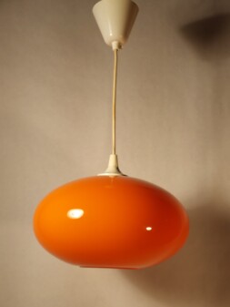 opalglas Kugelleuchte 70erjahre orange überfangen 1970