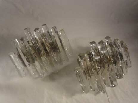 kleine kalmar eiszapfenleuchten paar