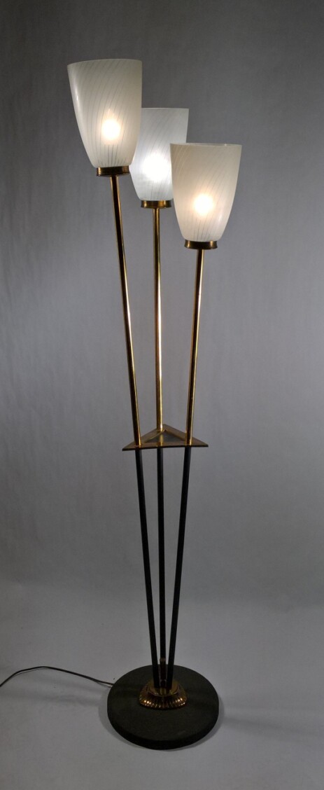 50erjahre stehleuchte dreistrahlig messing metall tripod glas 