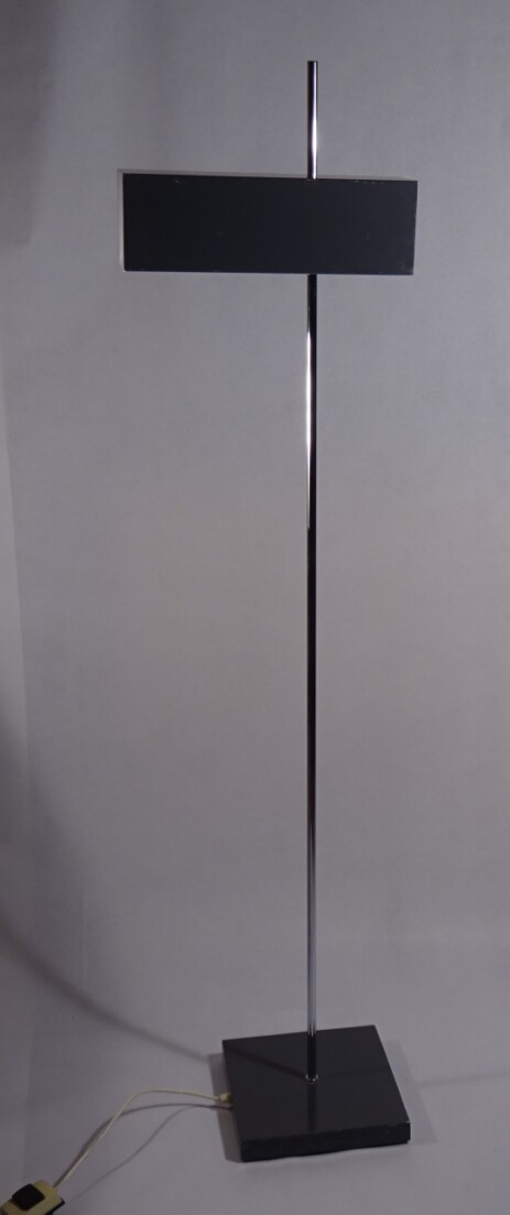 BAG Turgi seltene Stehleuchte kubistisch grau metall um 1960